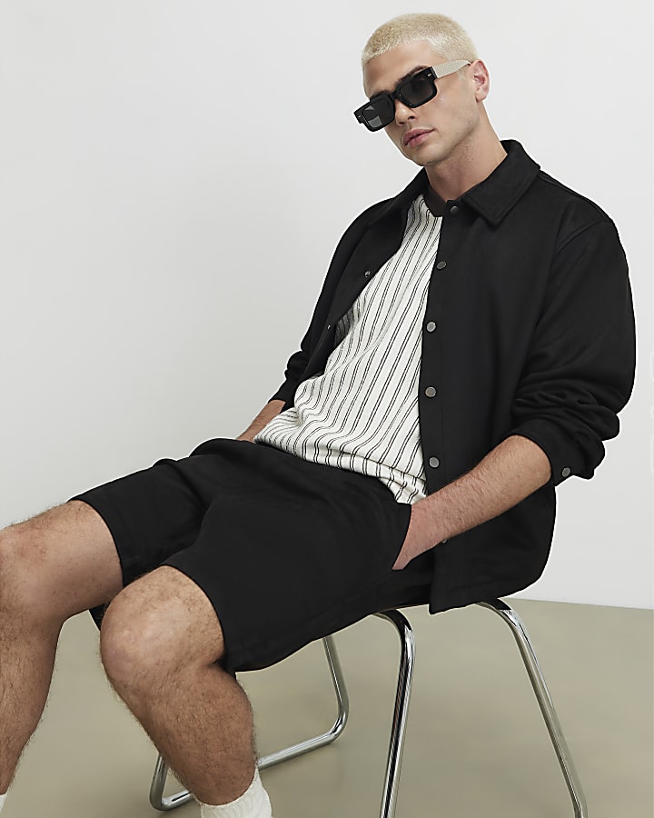 Black Pull On Faux Suedette Short