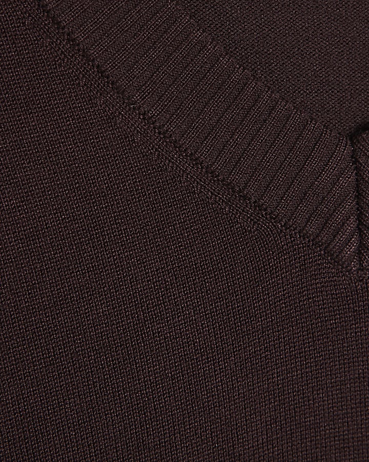 Red Slim Fit V Neck Knitted Jumper