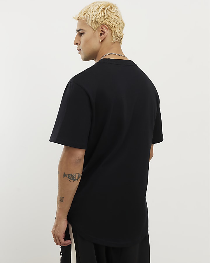 Black Regular Fit Curve Hem T-Shirt