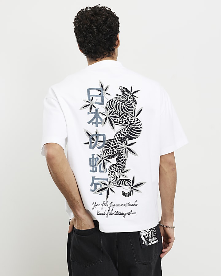 White Oversized Fit Japanese Snake T-shirt