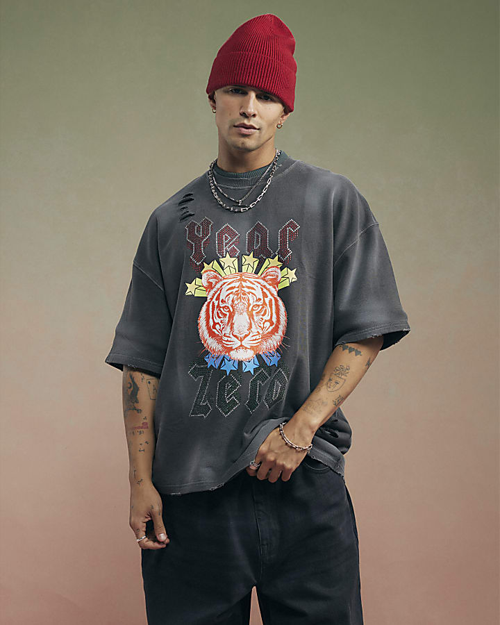 Black Year Zero Oversized Graphic T-Shirt