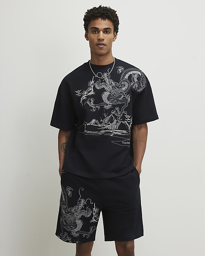 Black Regular Fit Embroidered Dragon Shorts