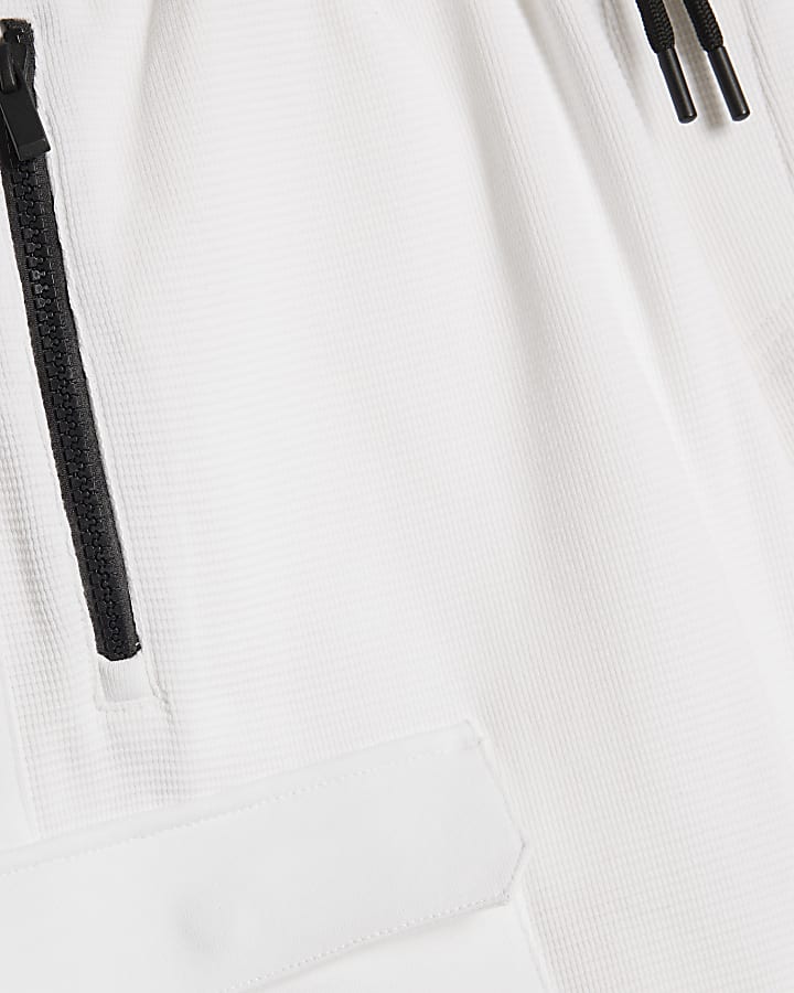 White Regular Fit Textured Cargo Shorts