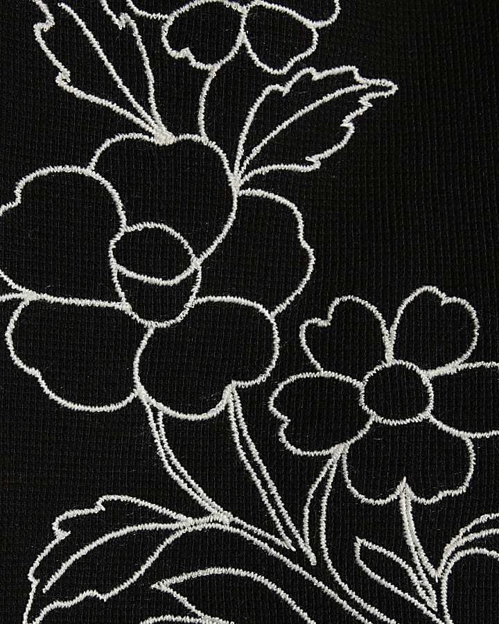 Black Regular Fit Floral Embroidered Shorts