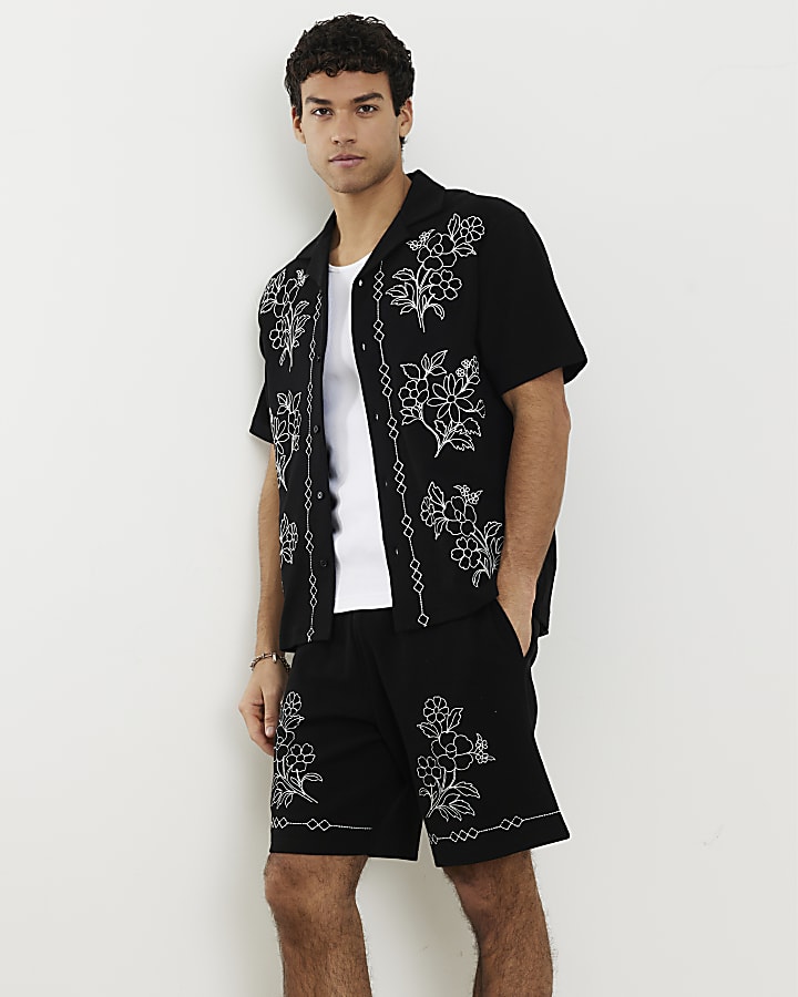 Black Regular Fit Floral Embroidered Shorts