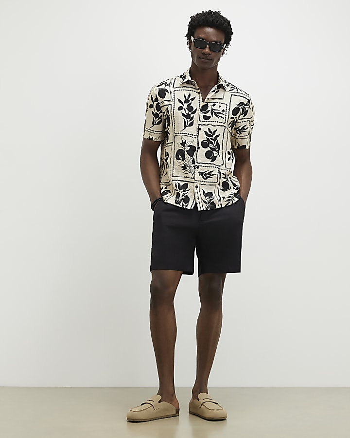 Black Regular Fit Linen Shorts