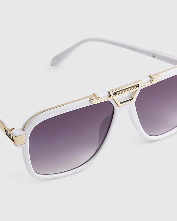 White Plastic Navigator Sunglasases