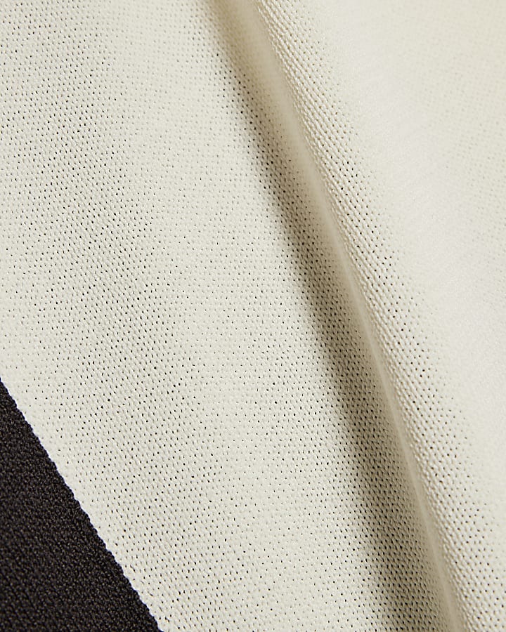 Cream Colour Block Knitted Shorts