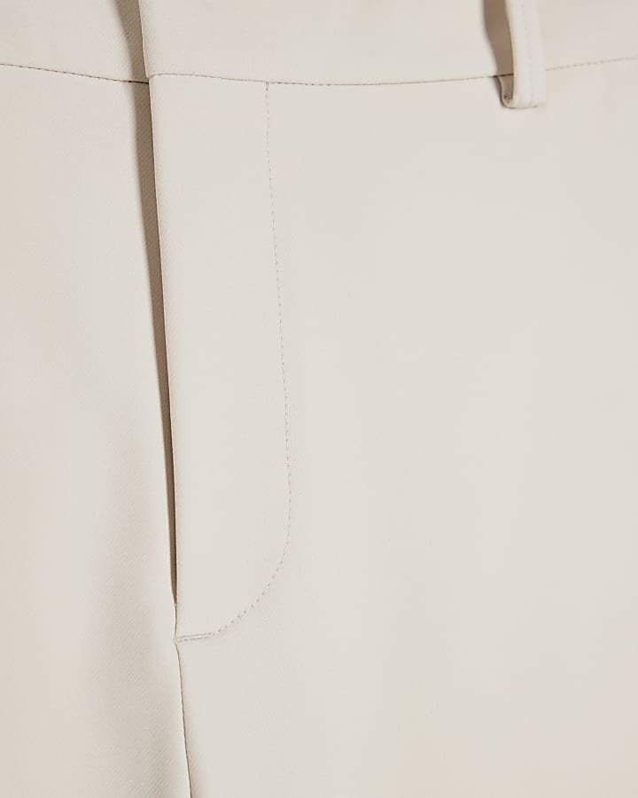 Cream Skinny Fit Elasticated Shorts