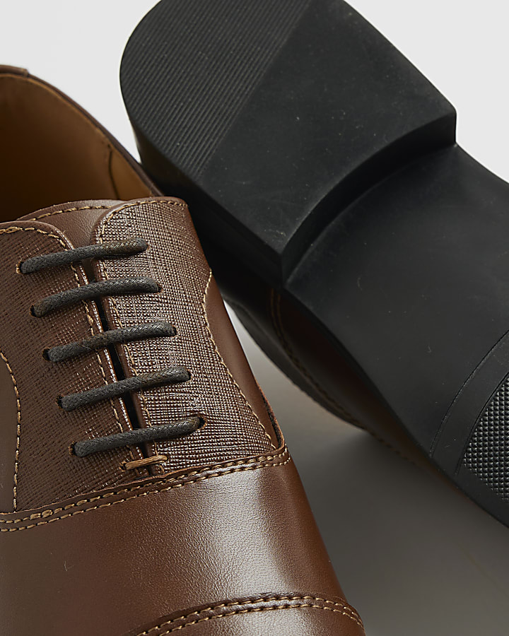 Brown Faux Leather Textured Lace Up Shoes