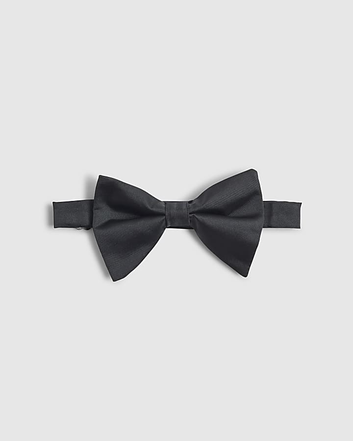 Black Oversized Bow Tie