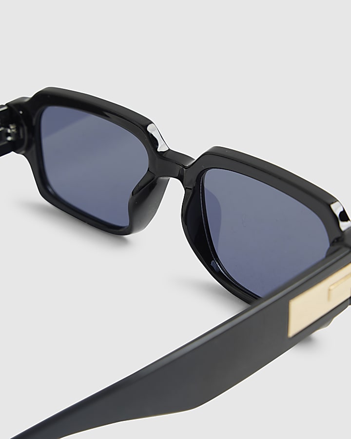 Black Plastic Rectangle Sunglasses