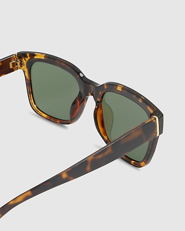 Brown Tortoiseshell Wayfarer Sunglasses