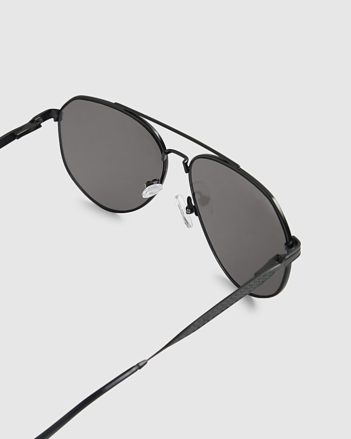 Black Aviator Sunglasses