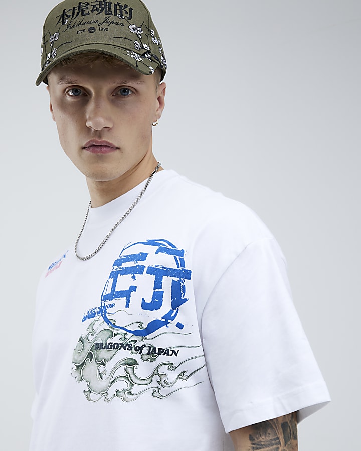 White Oversized Fit Japanese Graphics T-Shirt