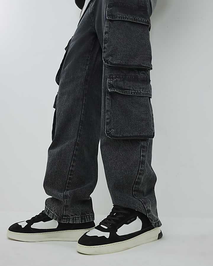 Black Loose Fit Cargo Jeans