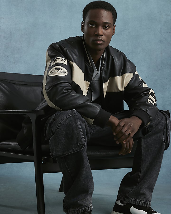 Black Loose Fit Cargo Jeans