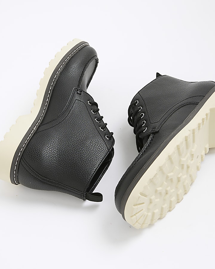 Black Wedge Chukka Boots