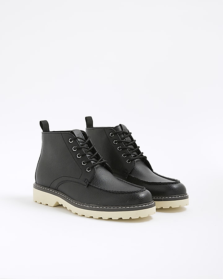 Black Wedge Chukka Boots