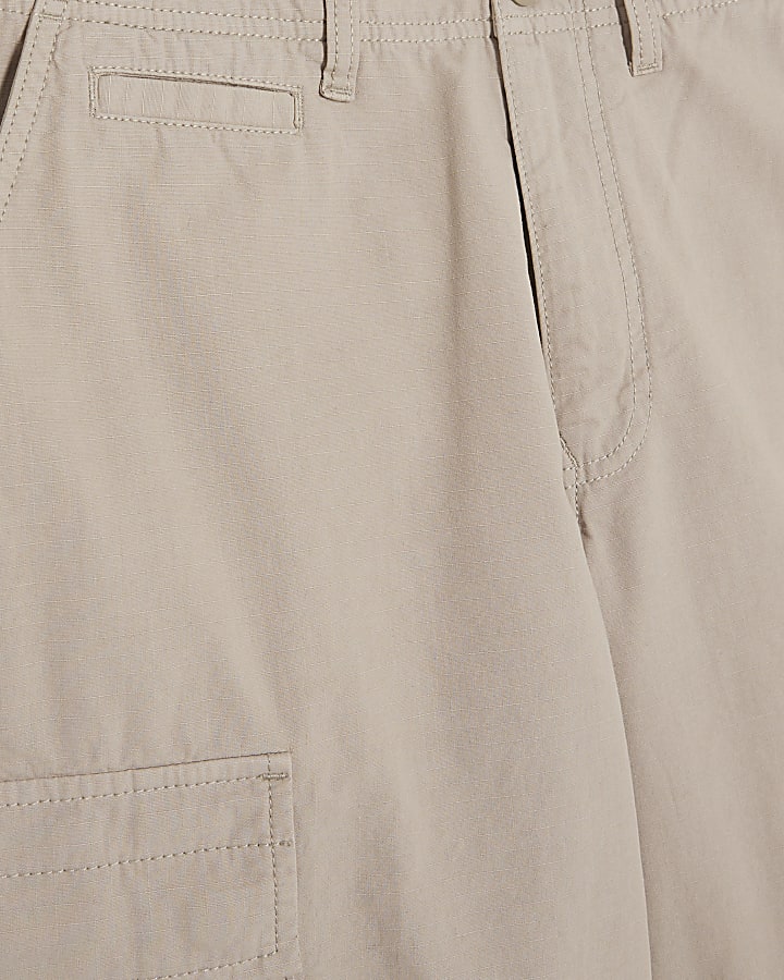 Beige Regular Fit Cargo shorts