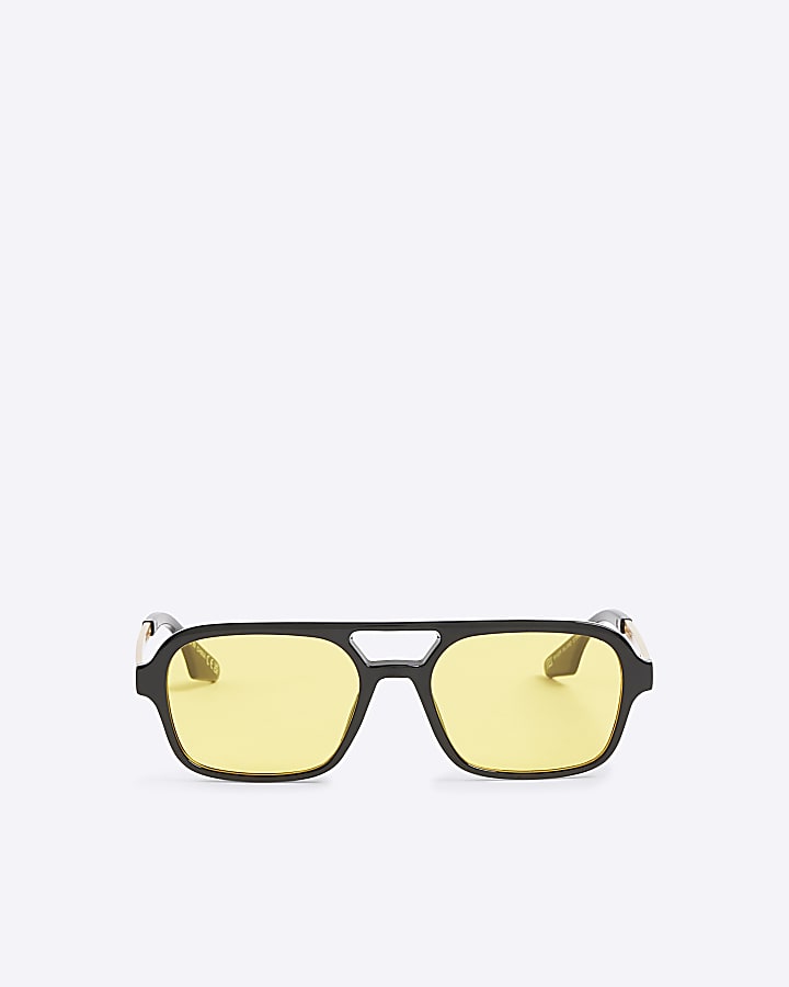 Black Curved Aviator Sunglasses
