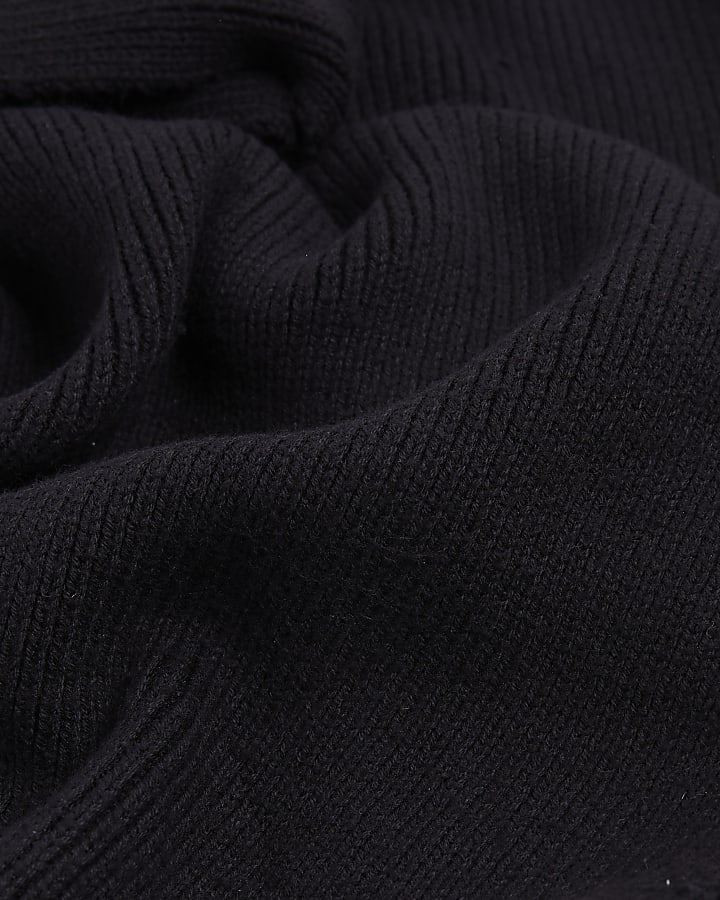Black Rubberised Badge Scarf