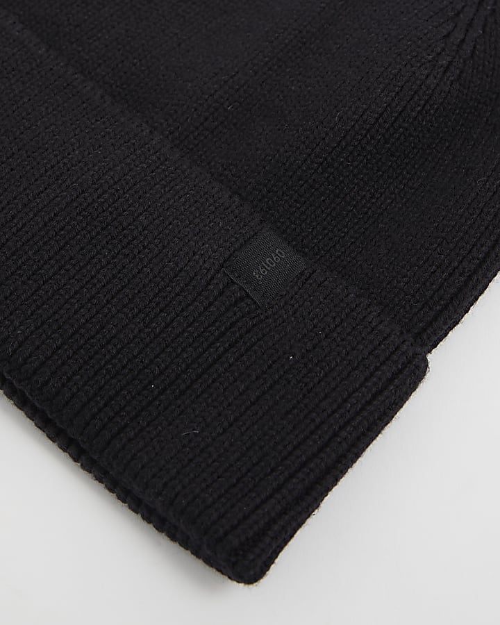 Black Fisherman Beanie Hat
