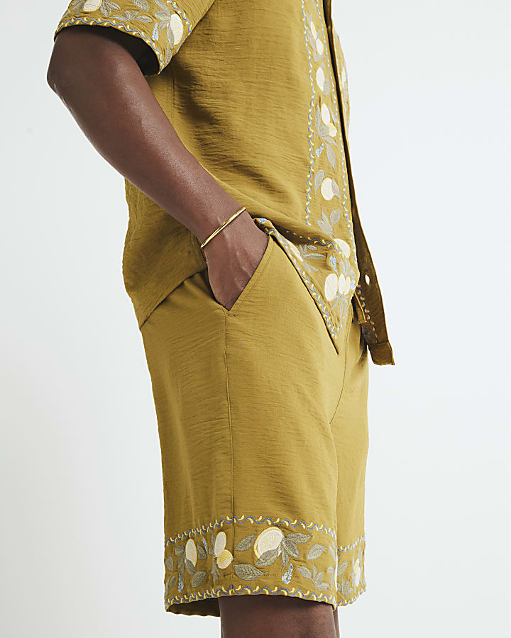 Green Regular Fit Lemon Embroidered Shorts