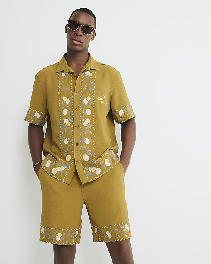 Green Regular Fit Lemon Embroidered Shorts
