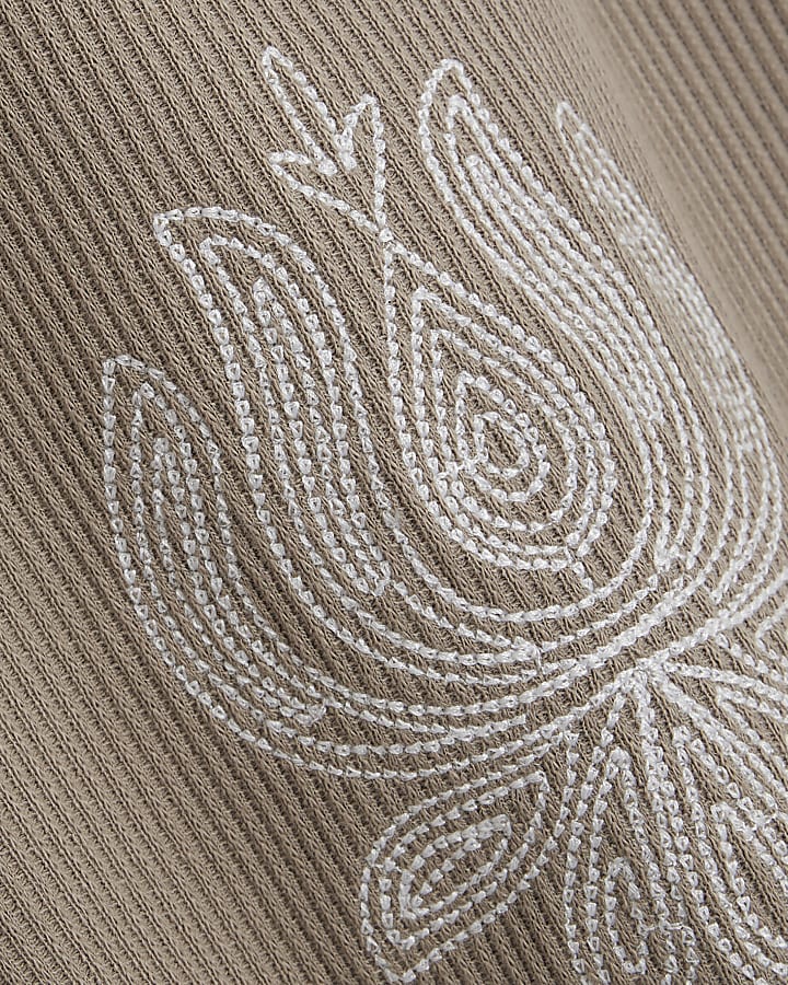 Beige Regular Fit Embroidered Shorts