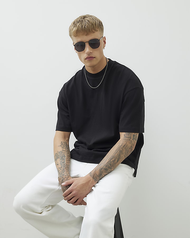 Black Short Sleeve Oversized Fit T-shirt