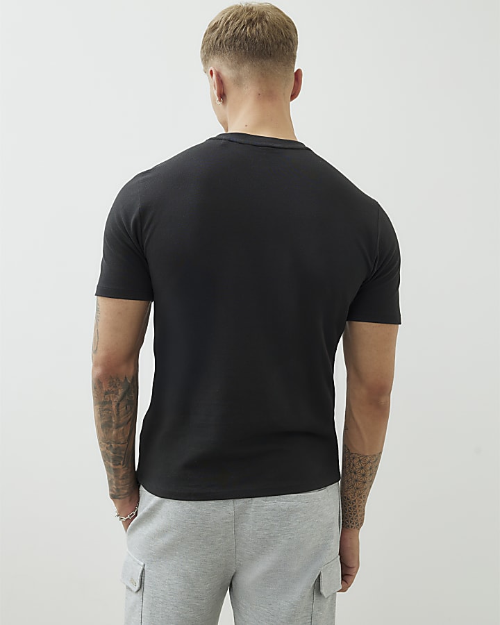 Black Short Sleeve Muscle Fit T-shirt