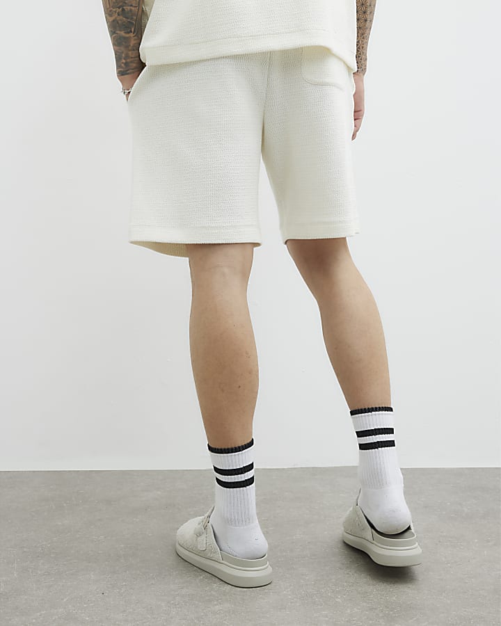 Cream Regular Fit Textured Crinkled Shorts