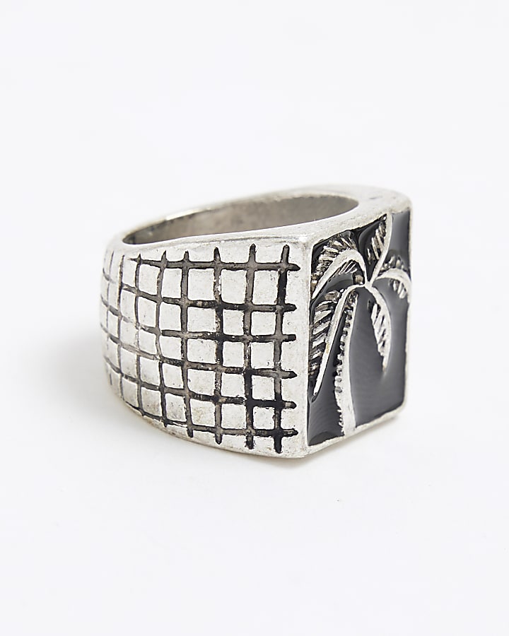 Black Palm Tree Ring