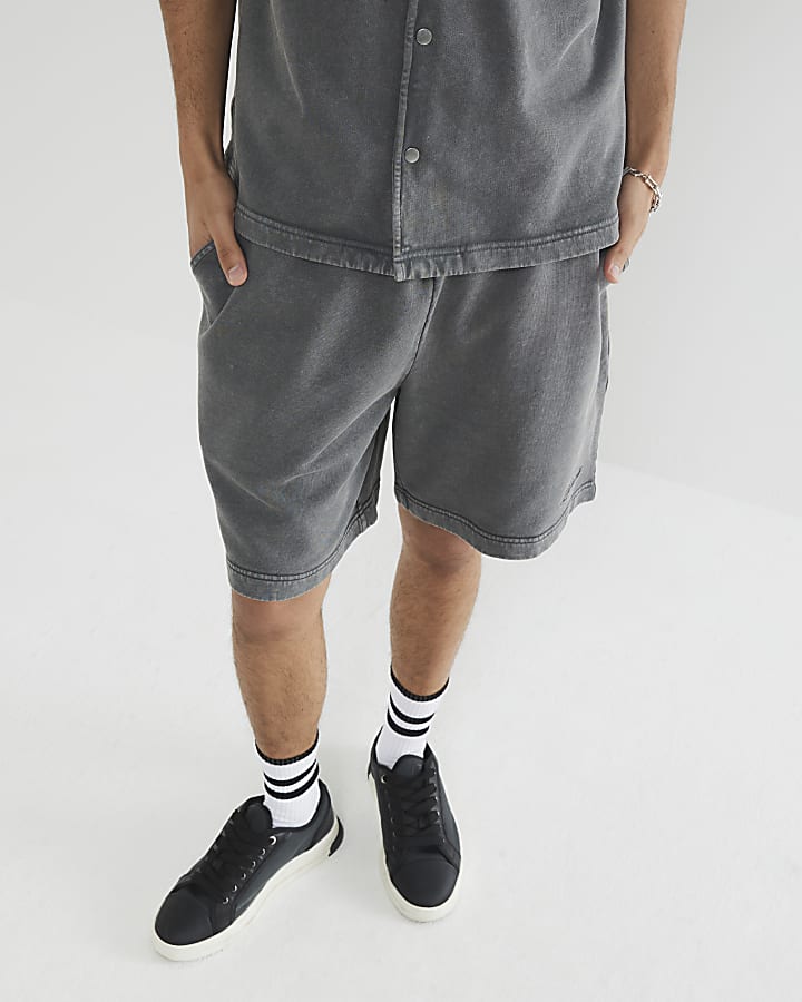 Black Regular Fit Washed Shorts