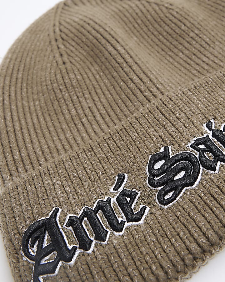 Green Gothic Ame Saint Paris Beanie