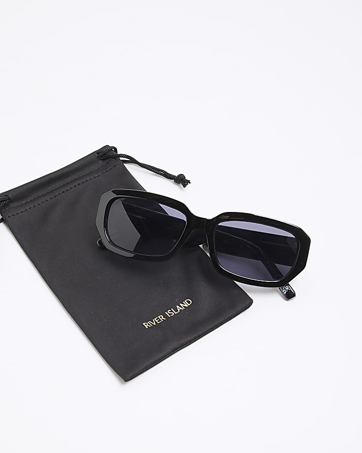 Black Plastic Rectangle Sunglasses