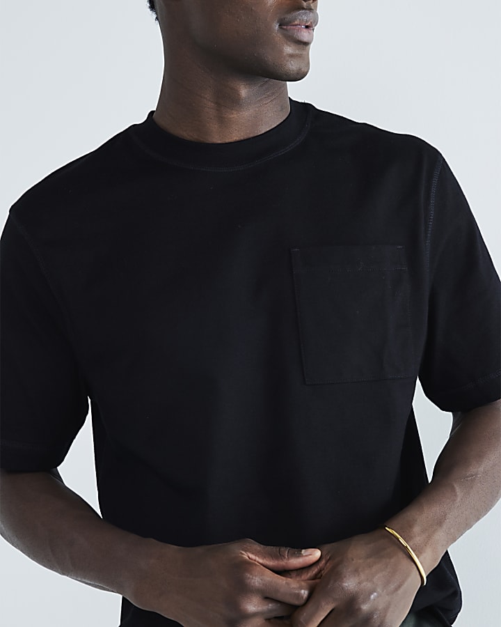 Black Regular Fit Pocket T-Shirt