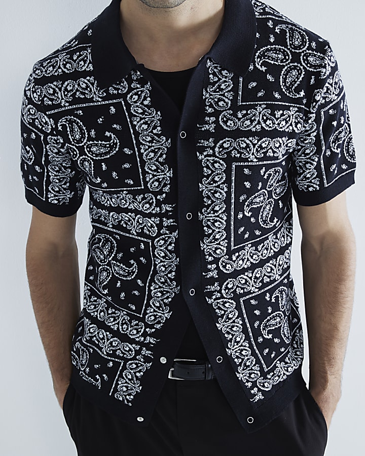 Black Knitted Short Sleeve Paisley Shirt