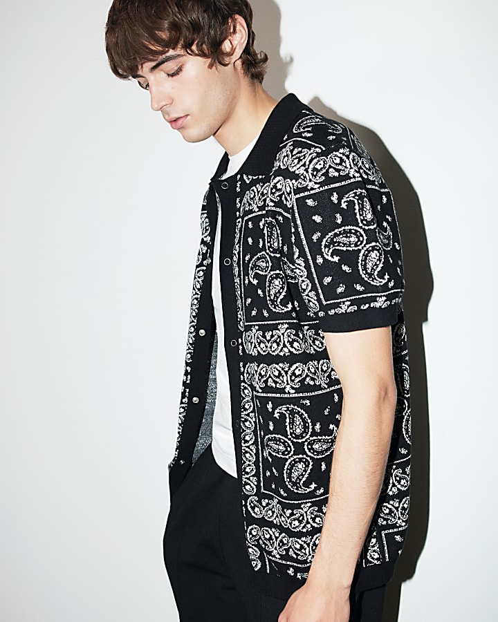 Black Knitted Short Sleeve Paisley Shirt