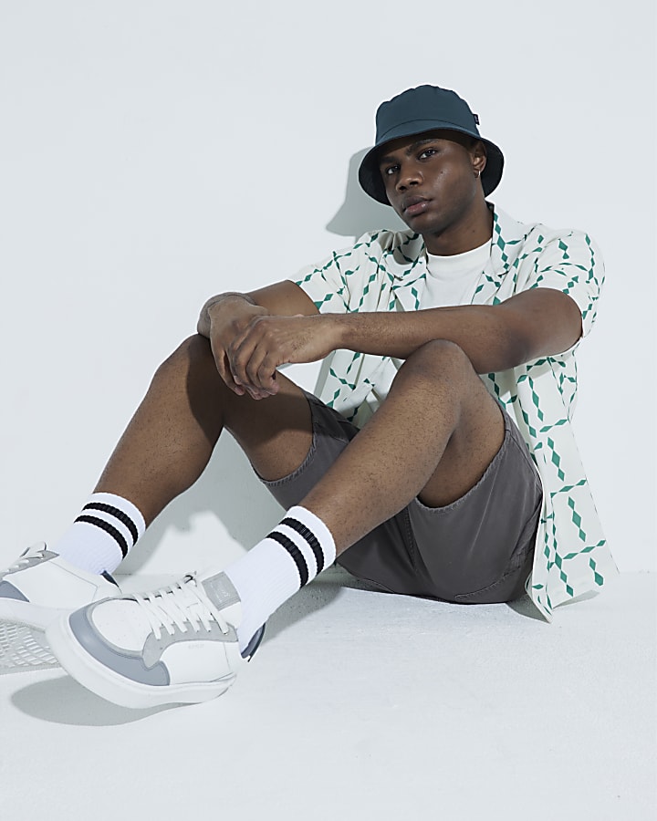 Blue regular fit diamond print revere shirt