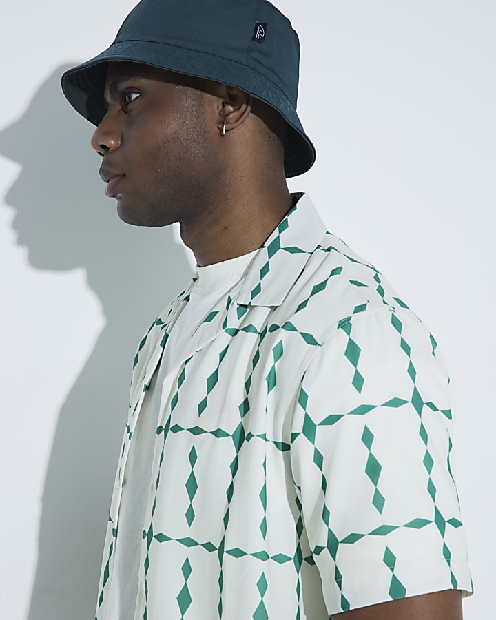 Blue regular fit diamond print revere shirt