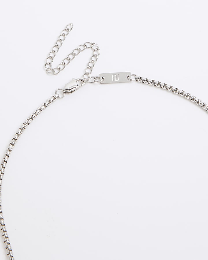 Silver colour cable chain necklace