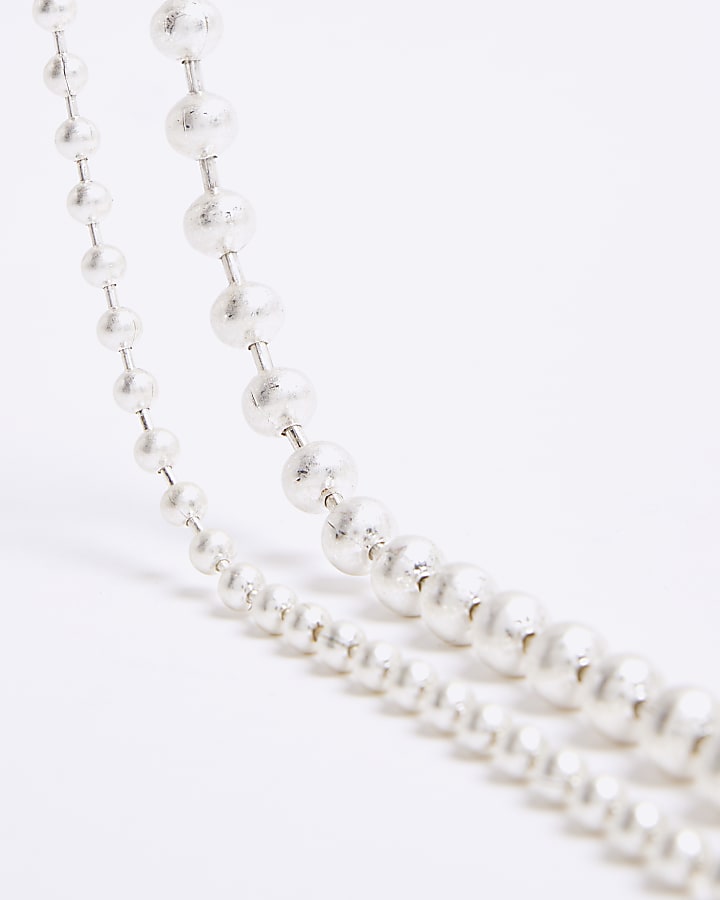 Silver ball necklace