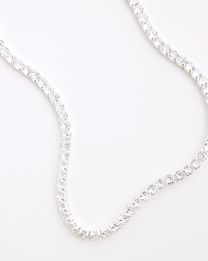 Silver colour chain link necklace