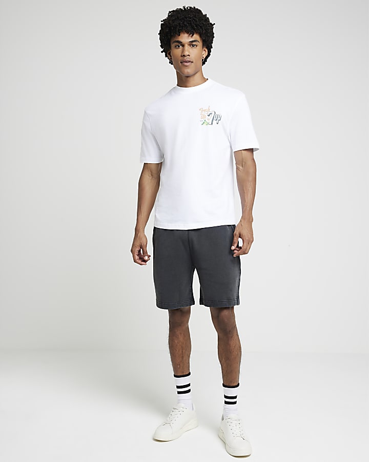 White regular fit 7up graphic t-shirt