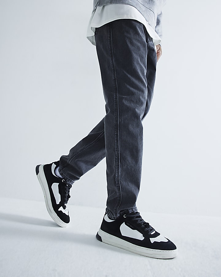 Black Tapered Fit Washed Jeans