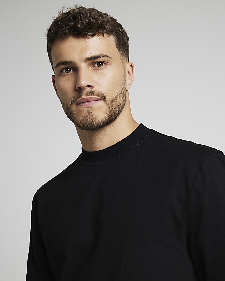 Black regular fit essential t-shirt