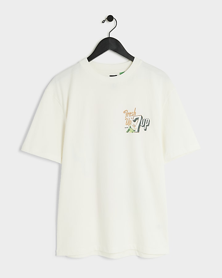 Ecru regular fit 7up graphic t-shirt