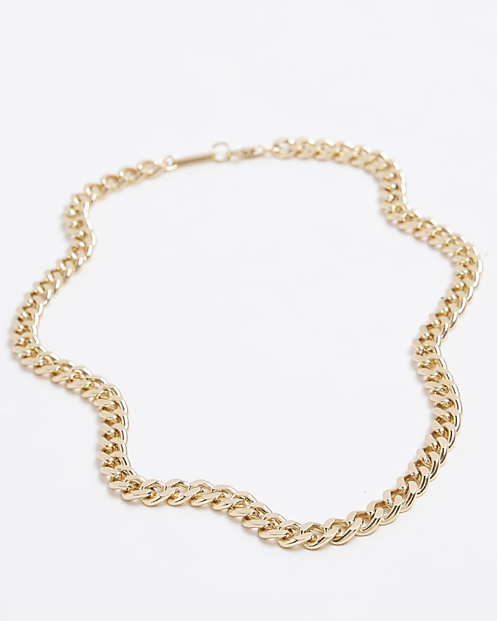 Gold curb chain necklace